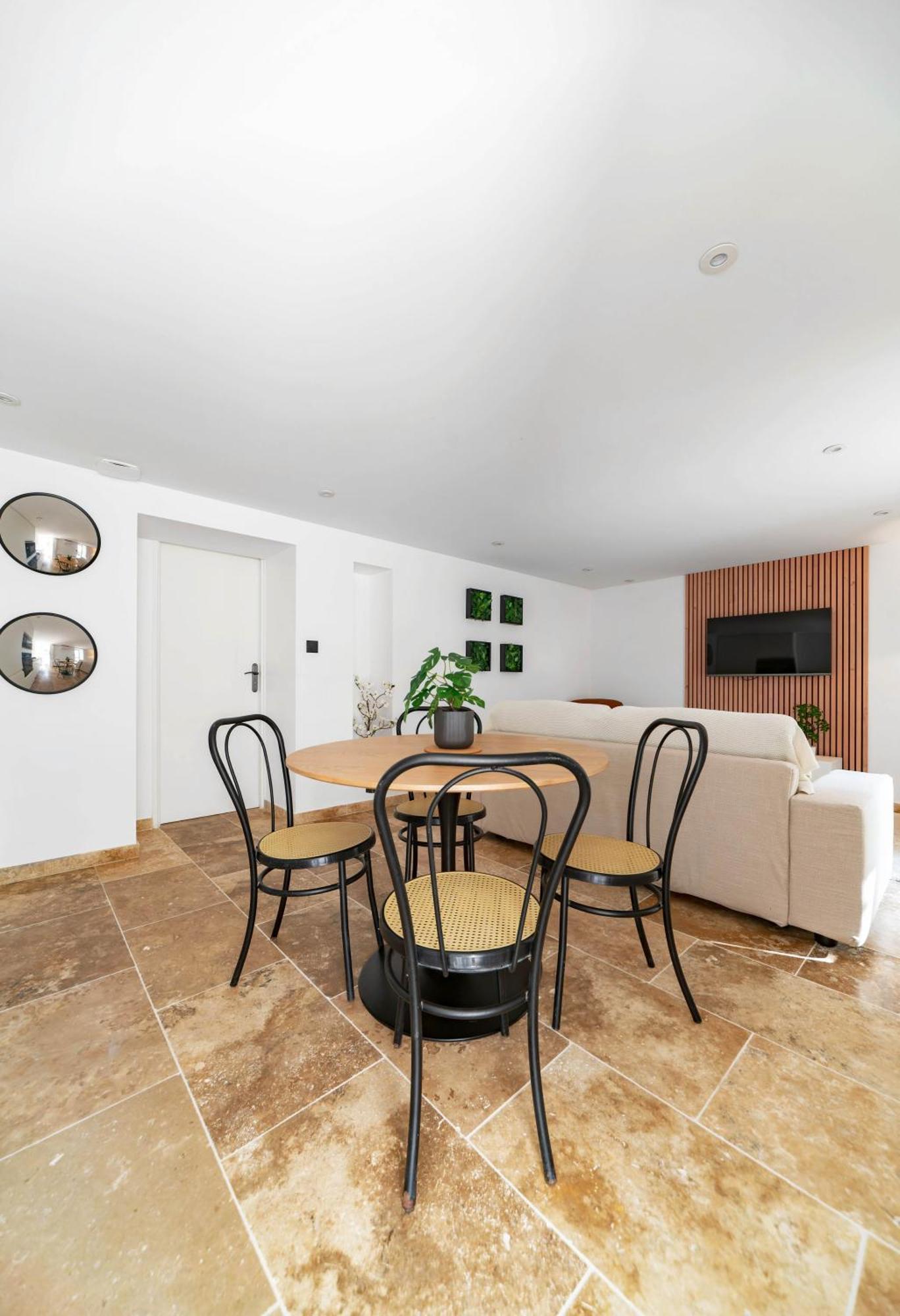 וישי Residence Jaures - Appartements Design Et Climatises En Centre Ville מראה חיצוני תמונה